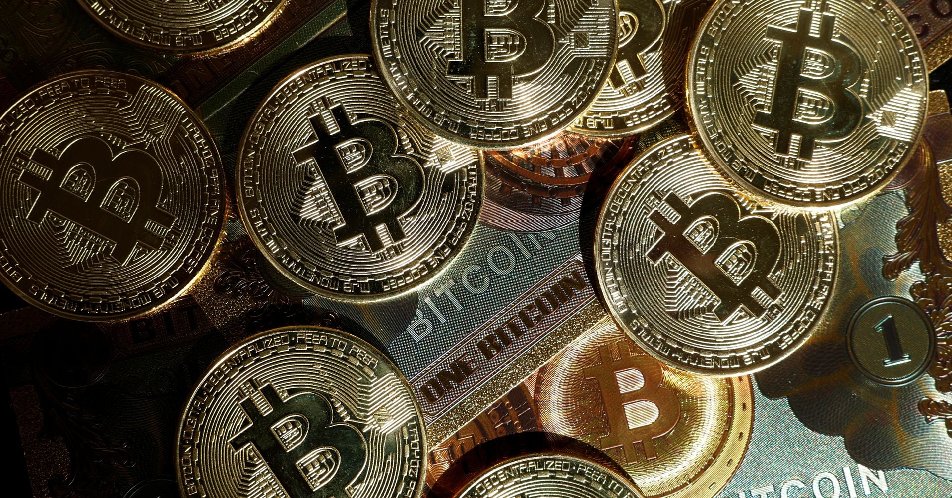 "Bitcoin Breaks Records, Surges Past $72,000 Amid Intensifying Demand"