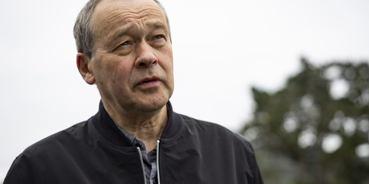 "Elon Musk Criticizes Lucid CEO's $379 Million Pay: Linking Compensation to Performance is Crucial"