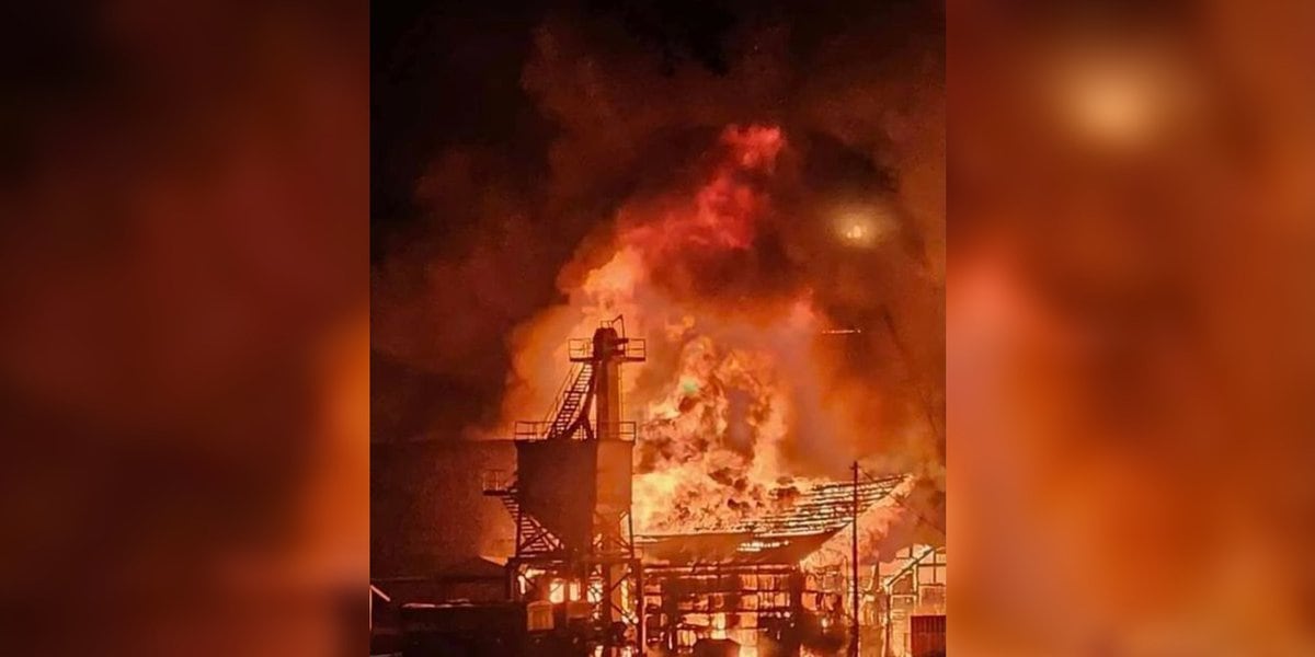 Featured image for Multiple Fires Break Out at Fertilizer Plant in Bartlett and Bell County