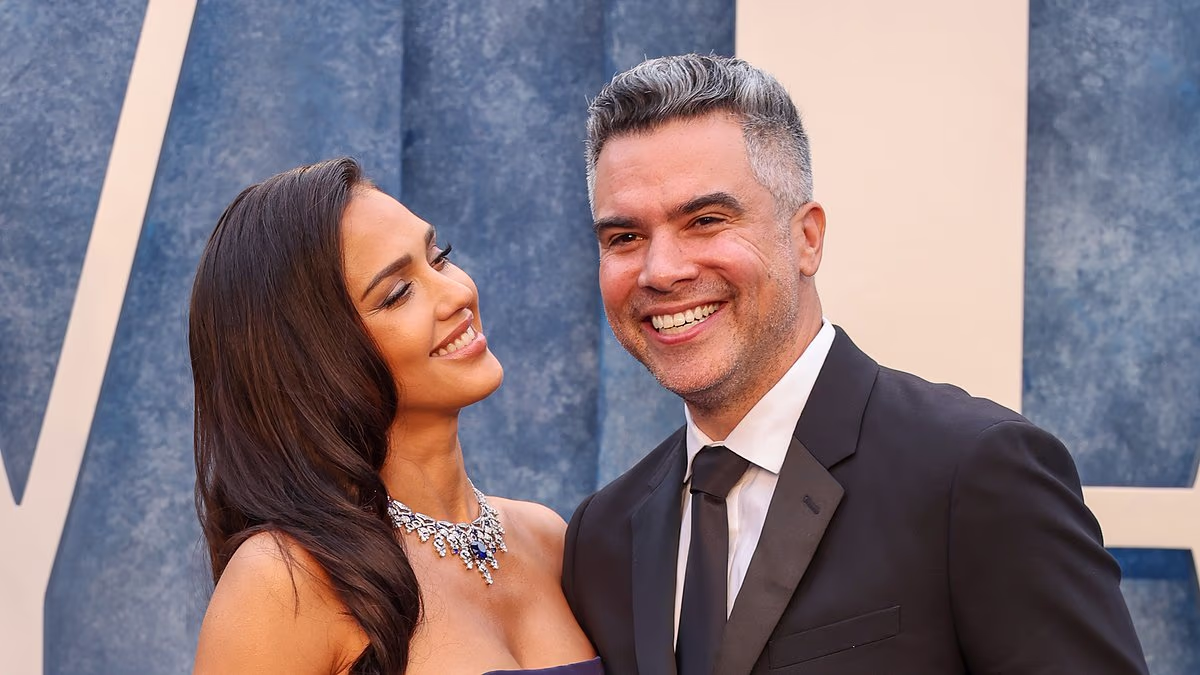 Featured image for Jessica Alba and Cash Warren Reunite for Daughter's Graduation Amid Divorce