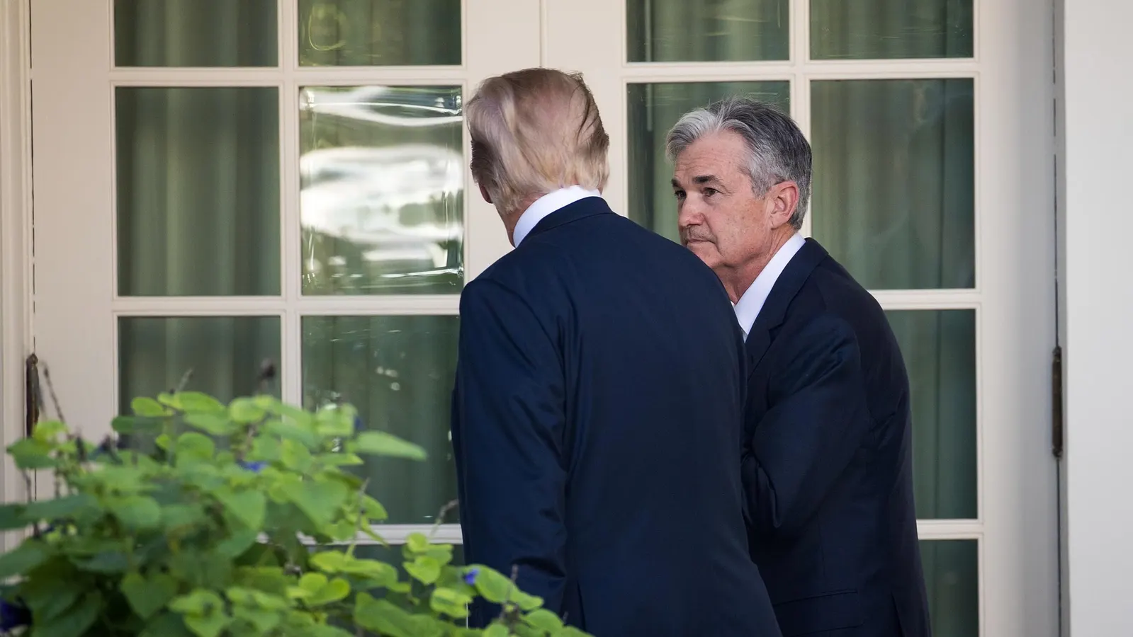 Trump Weighs Potential Fed Chair Replacement Amid Political Tensions