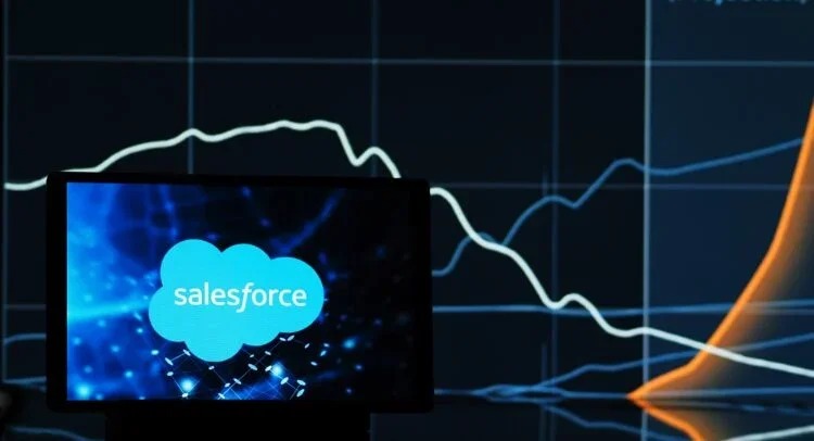 Salesforce Q4 Earnings Looms: Options Traders Bet on Roughly a 9.6% Move