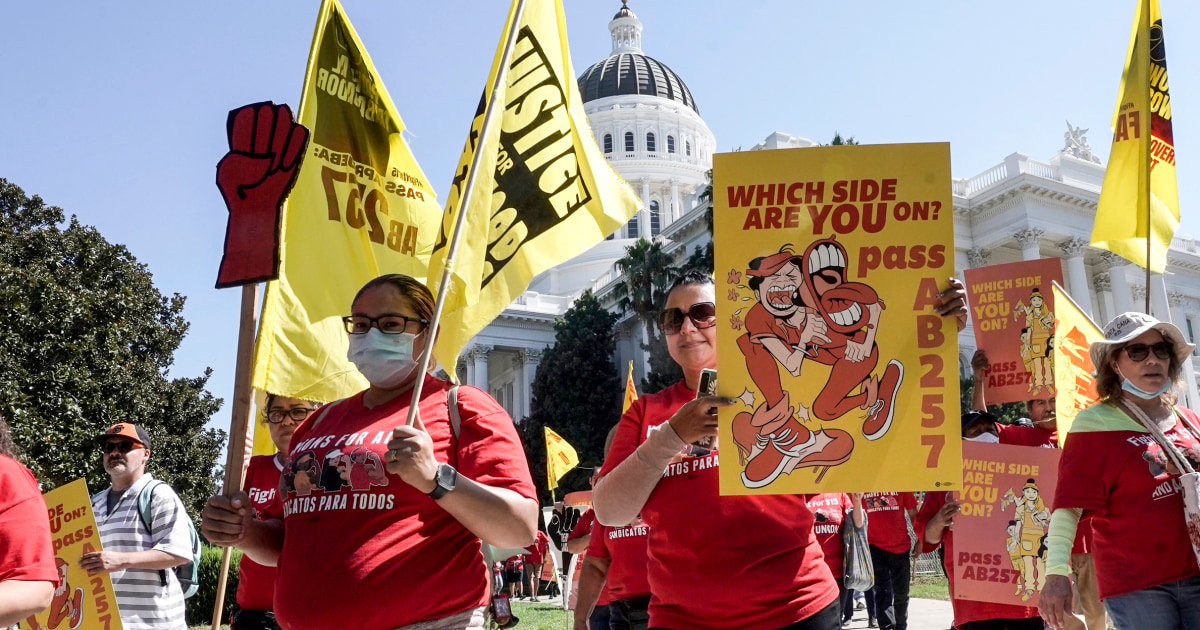 California Fast Food Workers Set to Receive Industry-Leading $20 Minimum Wage
