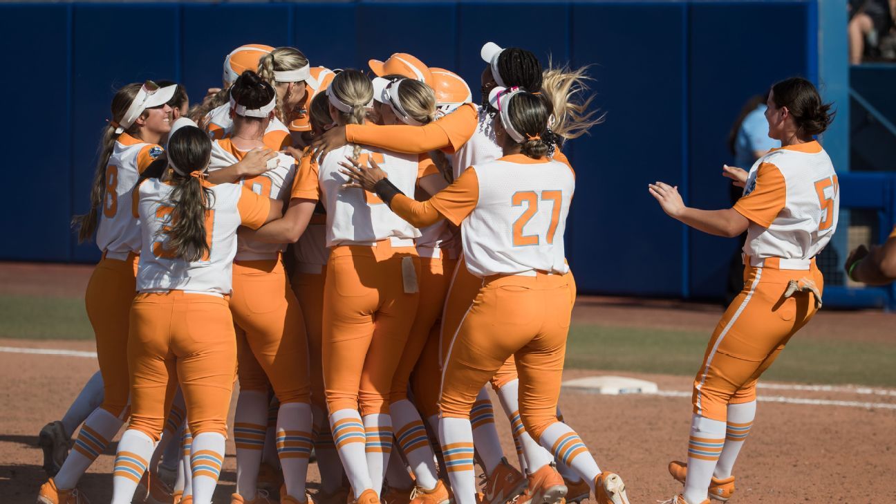 Featured image for Vols Win After 15-Minute Replay at WCWS