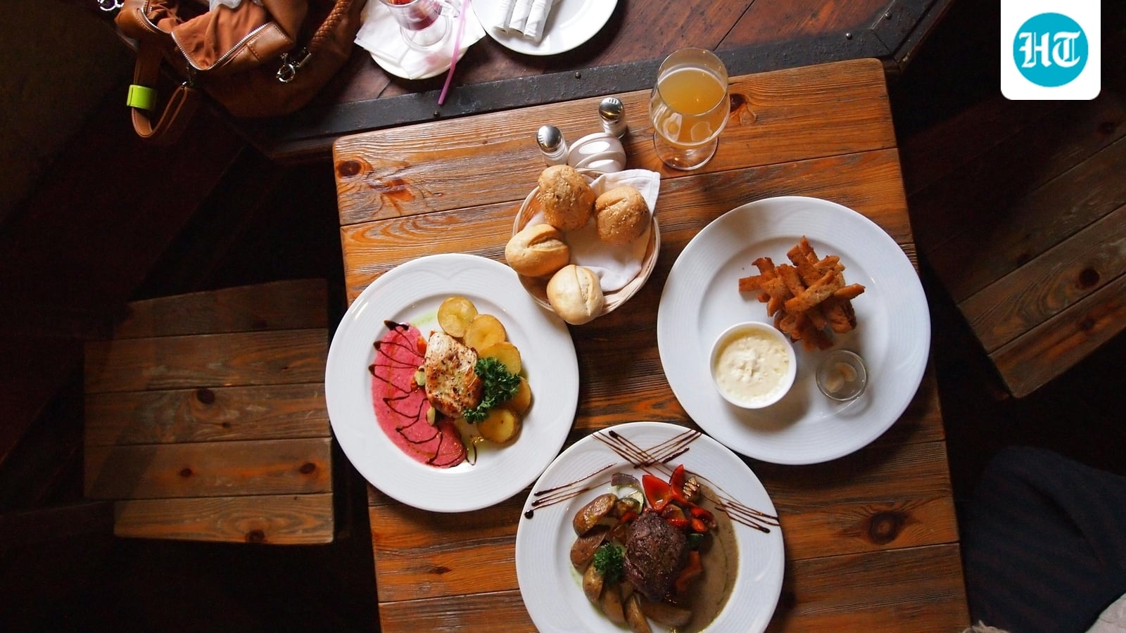 Featured image for Experts Warn Late-Night Dinners May Harm Your Health