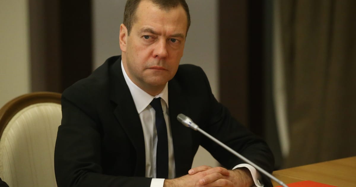 Trump Warns Russia and Medvedev Amid Tensions and Tariff Disputes