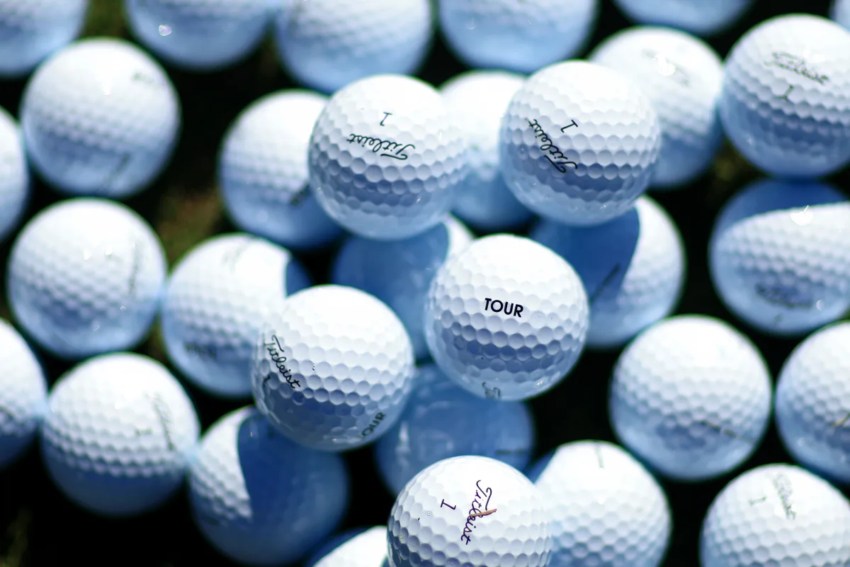 Featured image for "USGA and R&A Set 2028 Start Date for Universal Golf Ball Rollback"