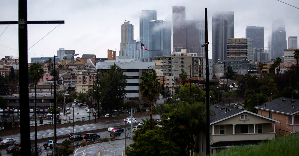 Los Angeles: A Migrant Crisis-Free Zone Amidst New York's Struggles