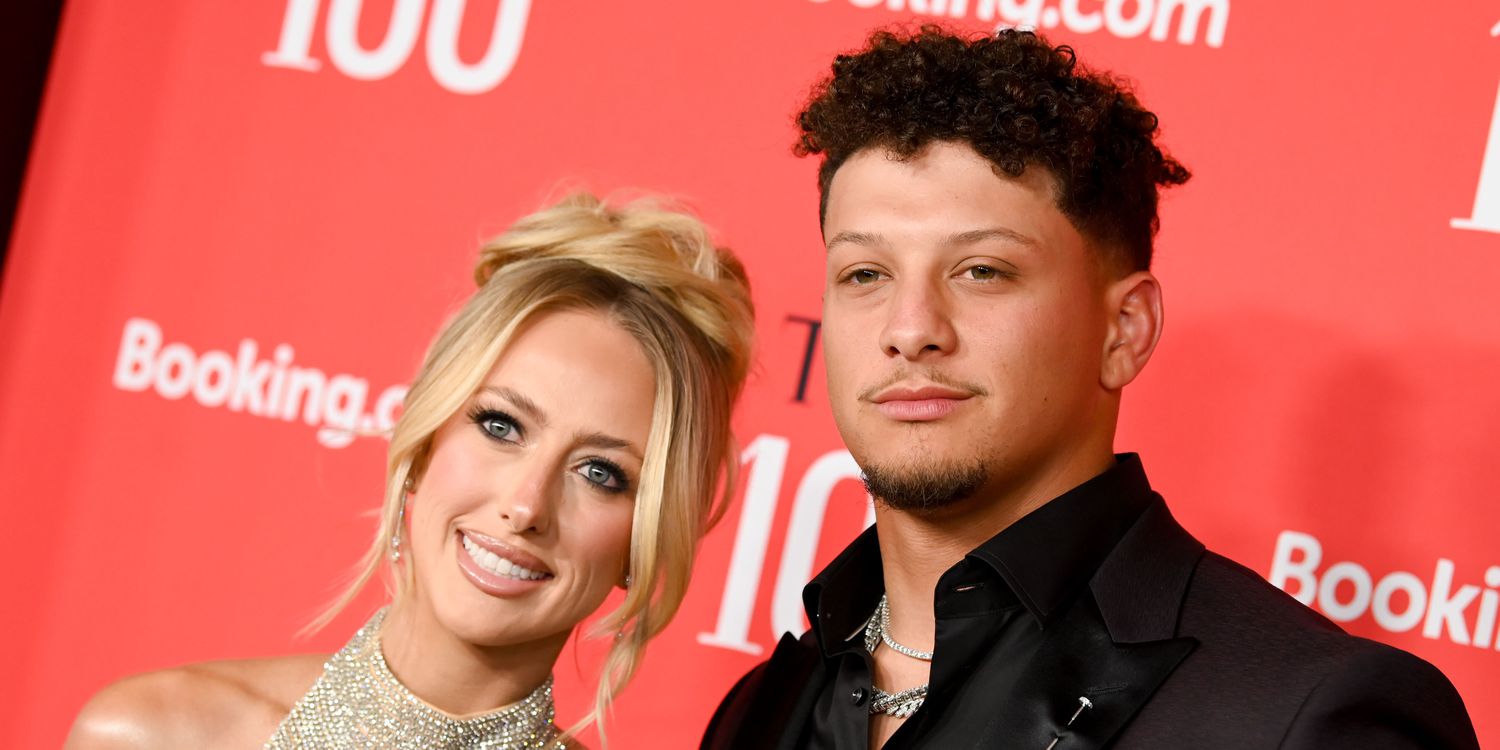 Featured image for Brittany and Patrick Mahomes Introduce Their Newborn Daughter in Family Photos
