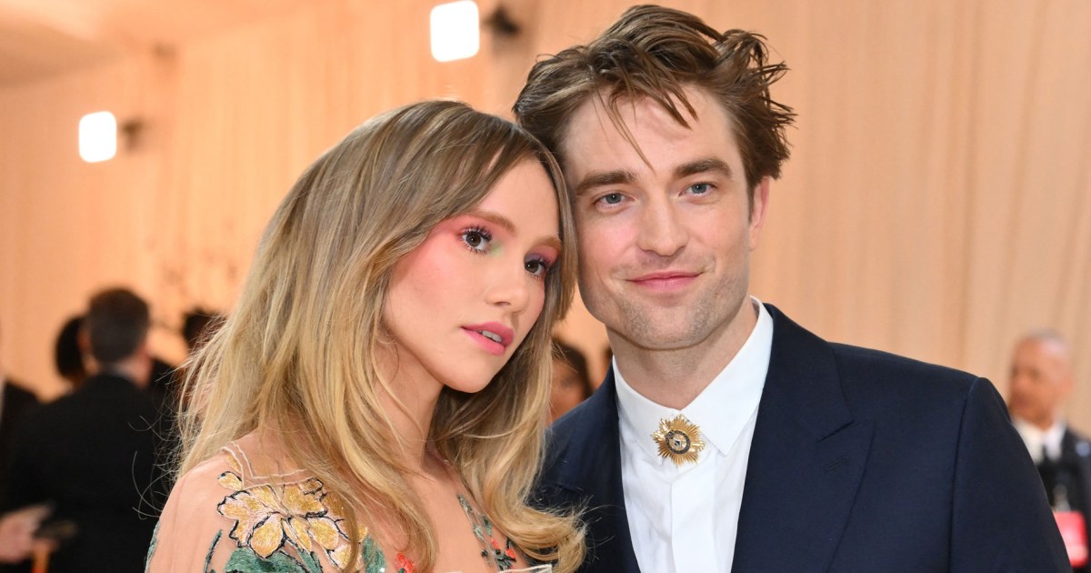Suki Waterhouse Announces Pregnancy at Concert, Robert Pattinson to Become a Father