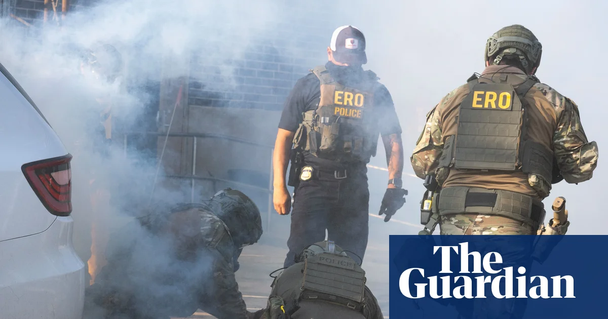 Featured image for Federal Agents Clash with Protesters Outside Chicago ICE Facility