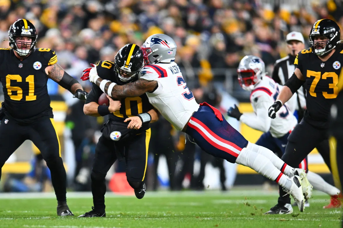 Featured image for "Mike Tomlin's Future with the Steelers Hangs in the Balance After Disastrous Loss to Patriots"