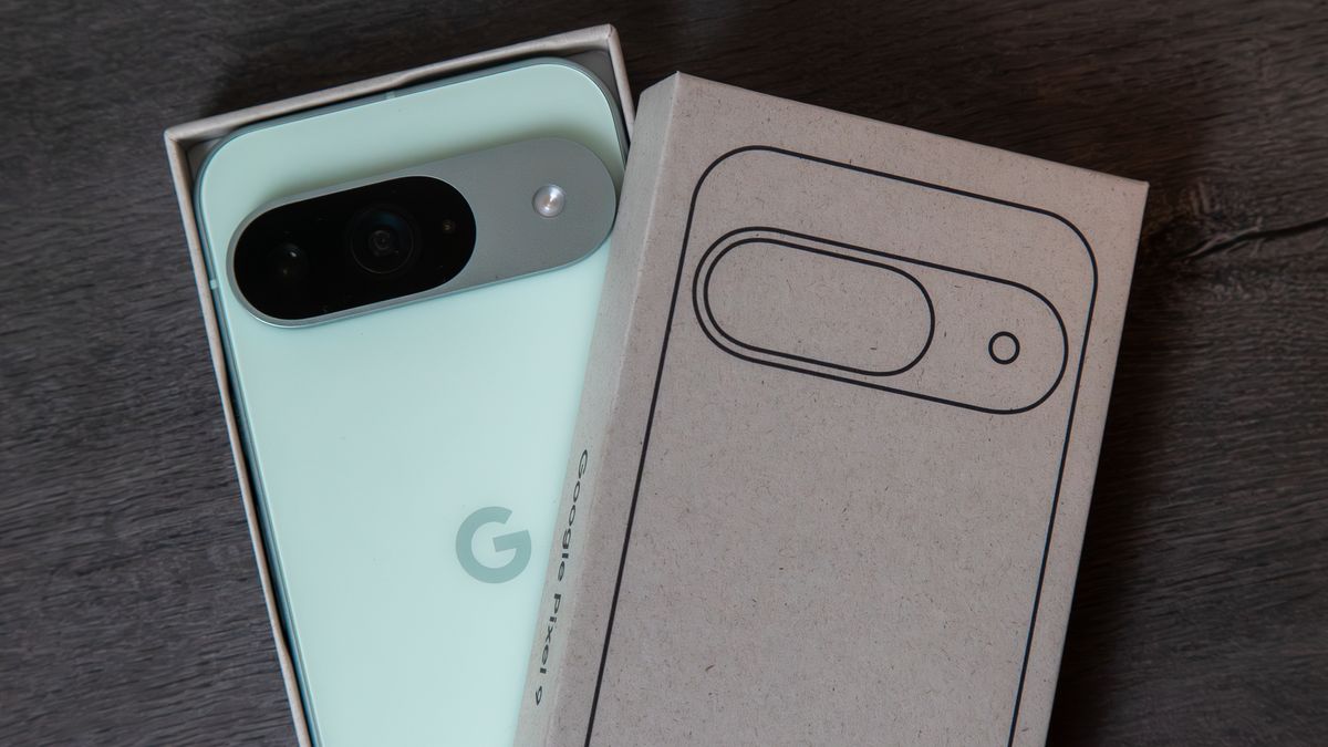 Featured image for Amazon Offers Unbeatable Black Friday Deals on Google Pixel 9