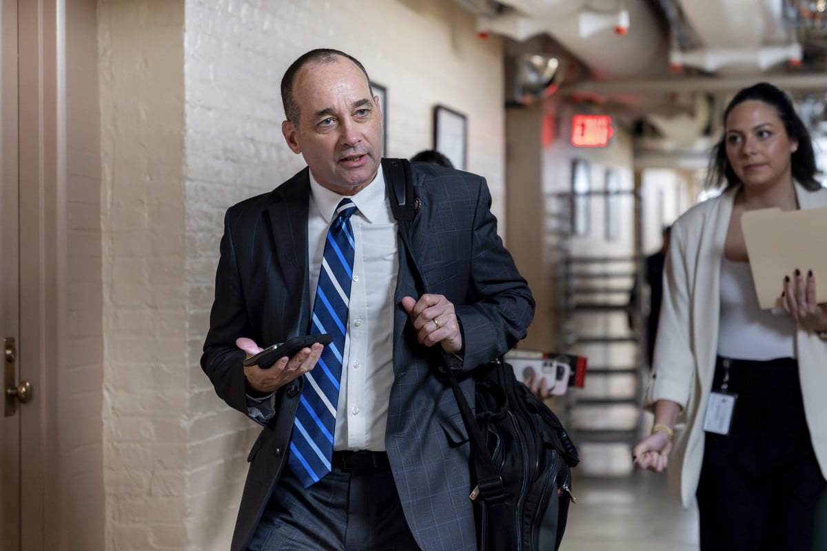 Featured image for "House Conservatives Push for Yearlong Spending Stopgap Amid Looming Government Shutdown"