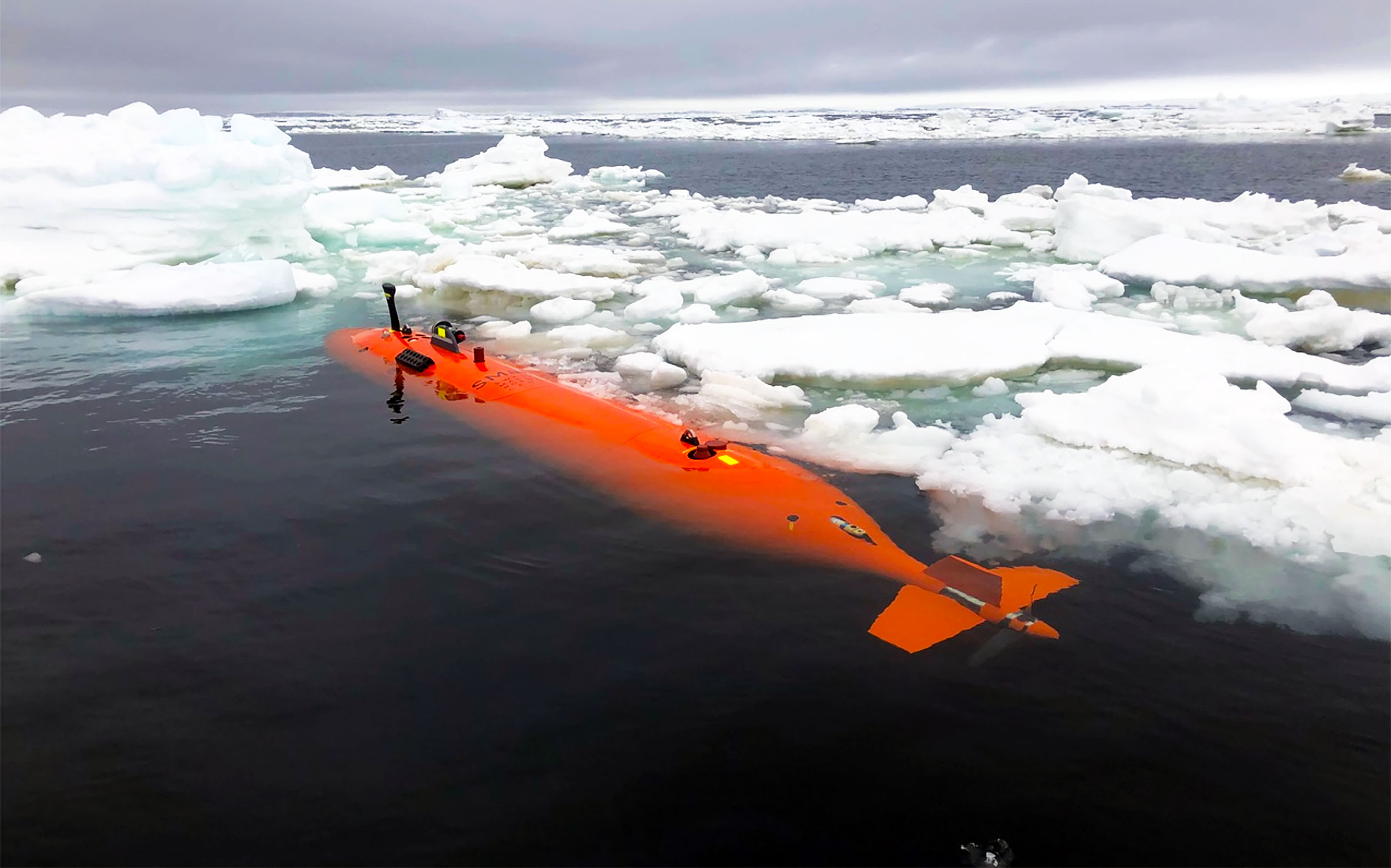 Featured image for Submarine Discovers Mysterious Structures in Antarctica, Signal Lost