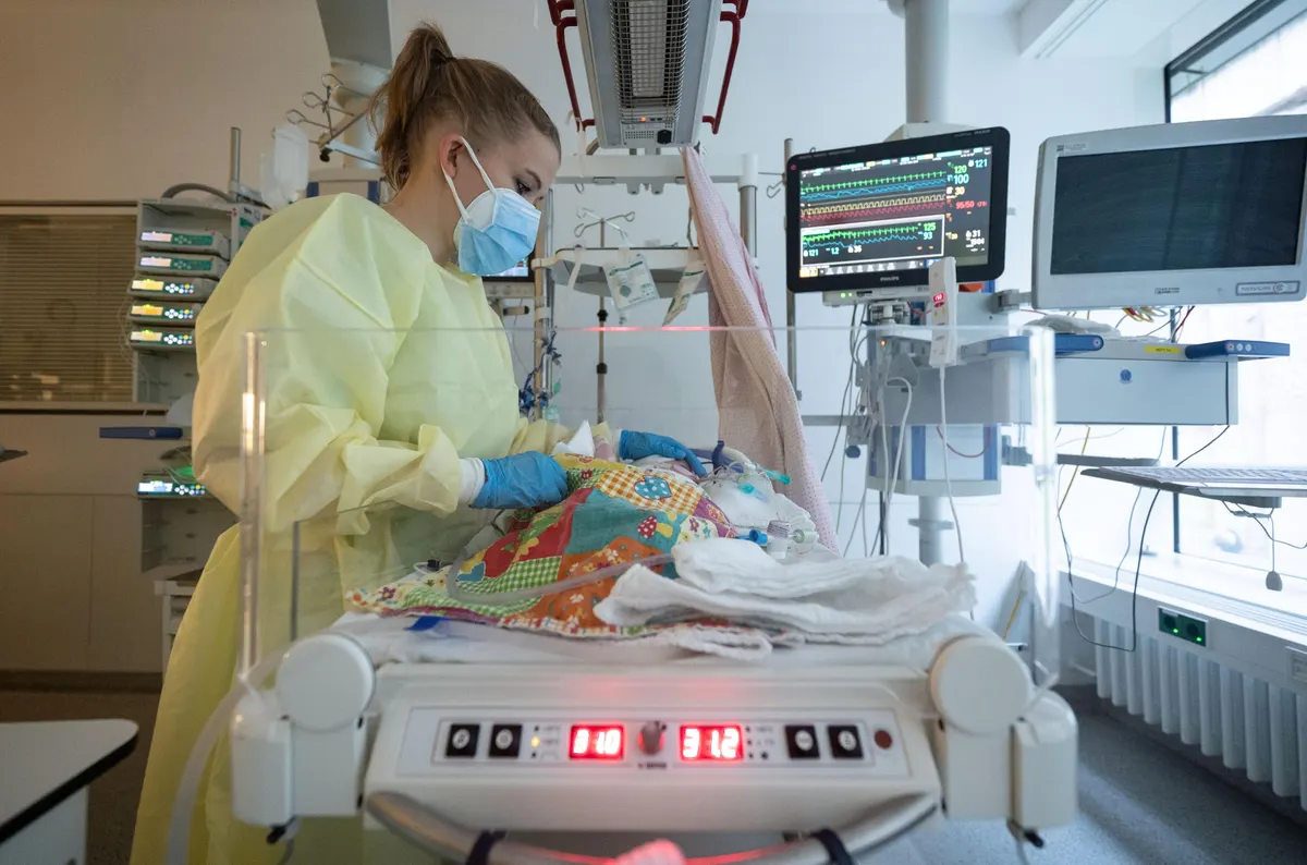 "RSV Vaccine Approved: A Look at Top Vaccines and Their Effectiveness"