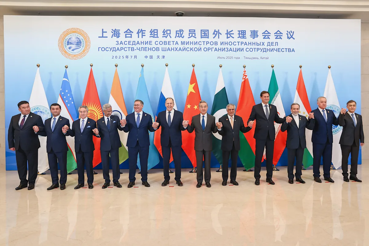 Featured image for US Companies in China Cut Back on New Investments Amid Trade Tensions