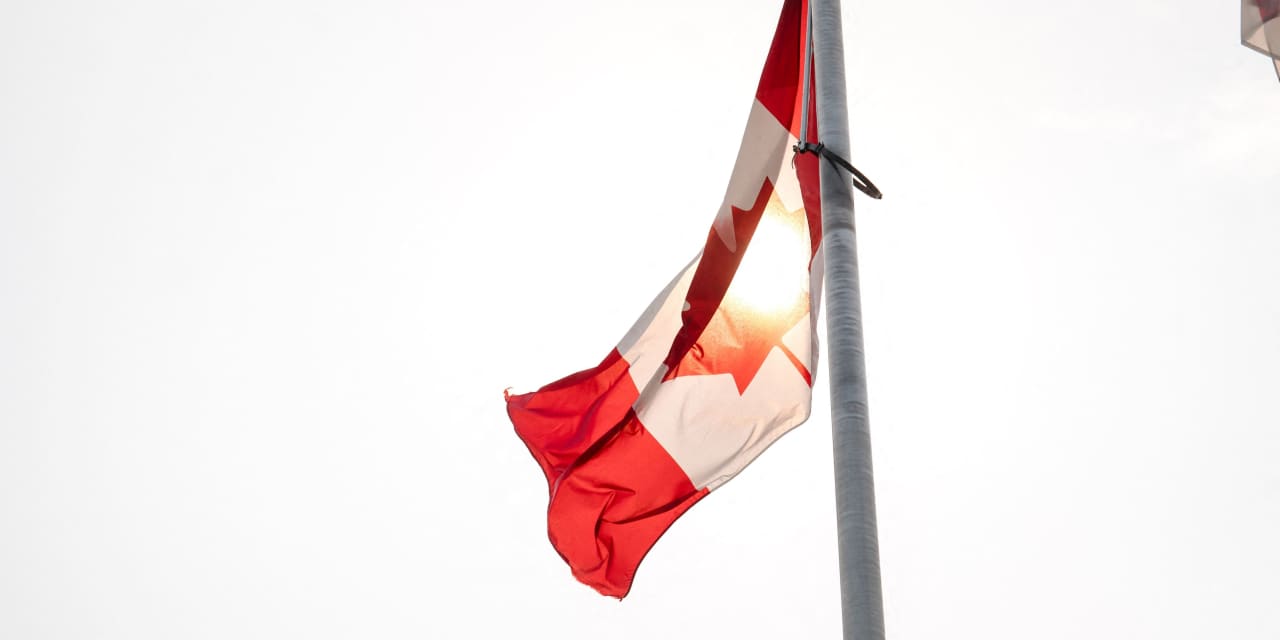 Featured image for Bank of Canada's Rate Hike Rattles U.S. Stock-Market Investors.