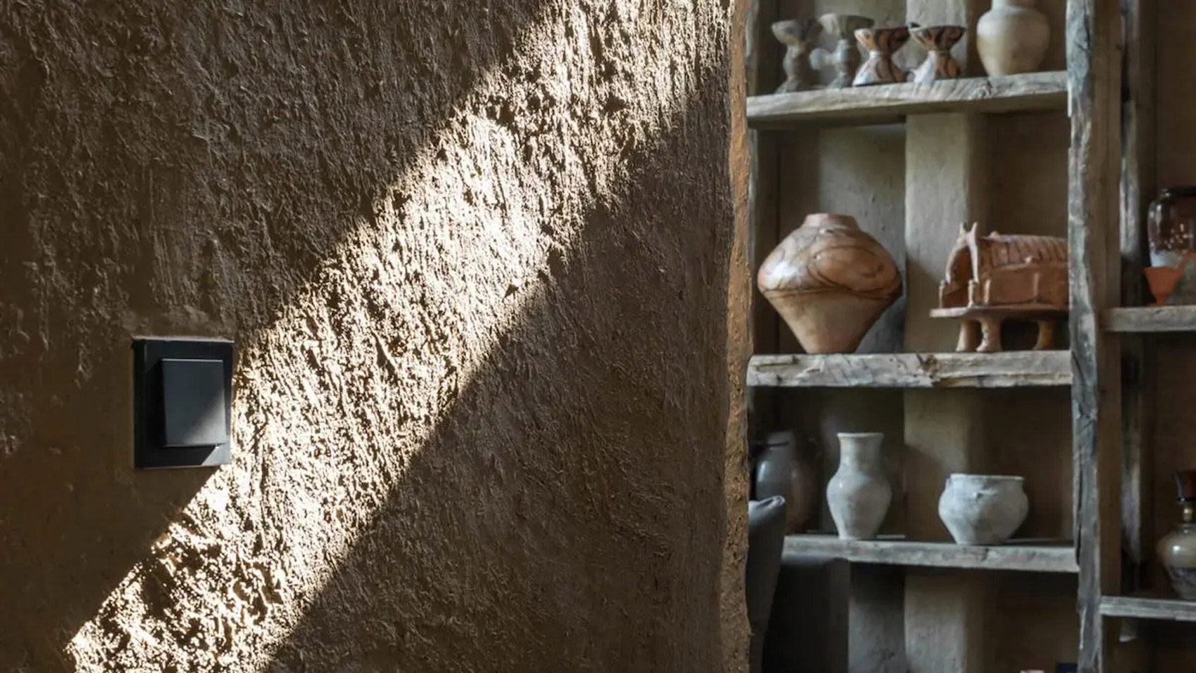 Featured image for Innovative Clay Panels Enhance Indoor Air Quality