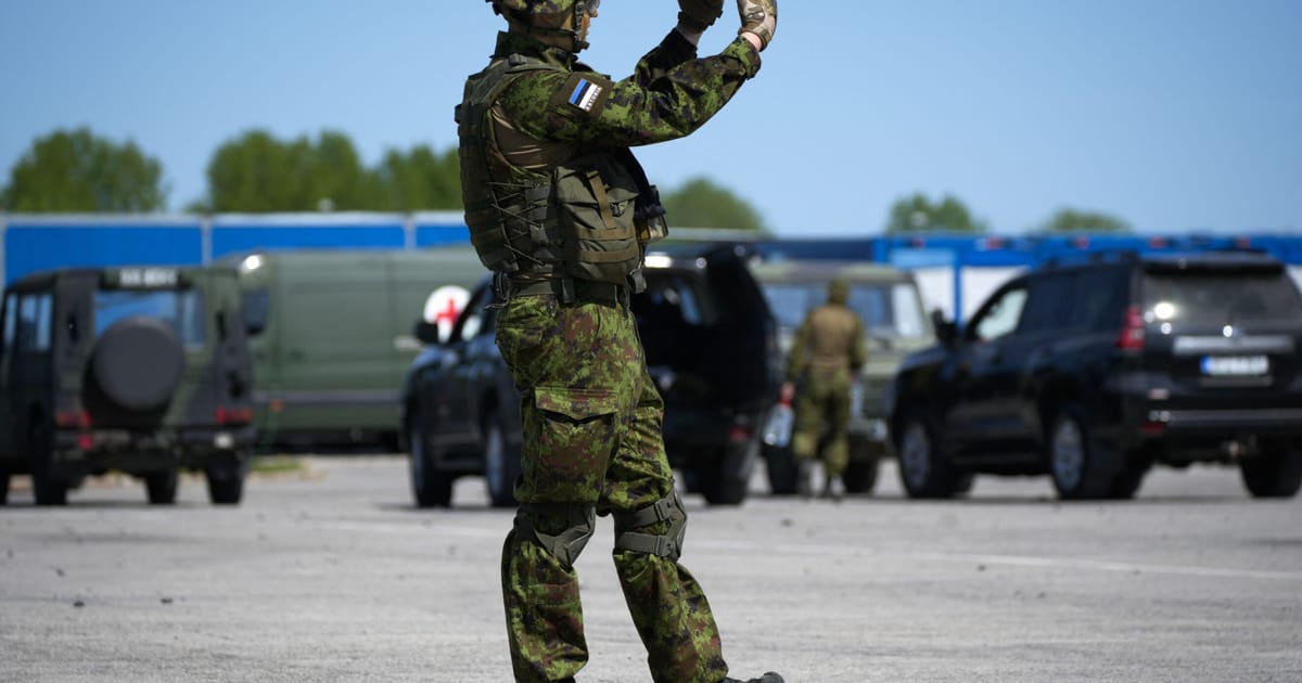 Featured image for "Estonia Warns of Decade-Long Russian Military Confrontation with the West"