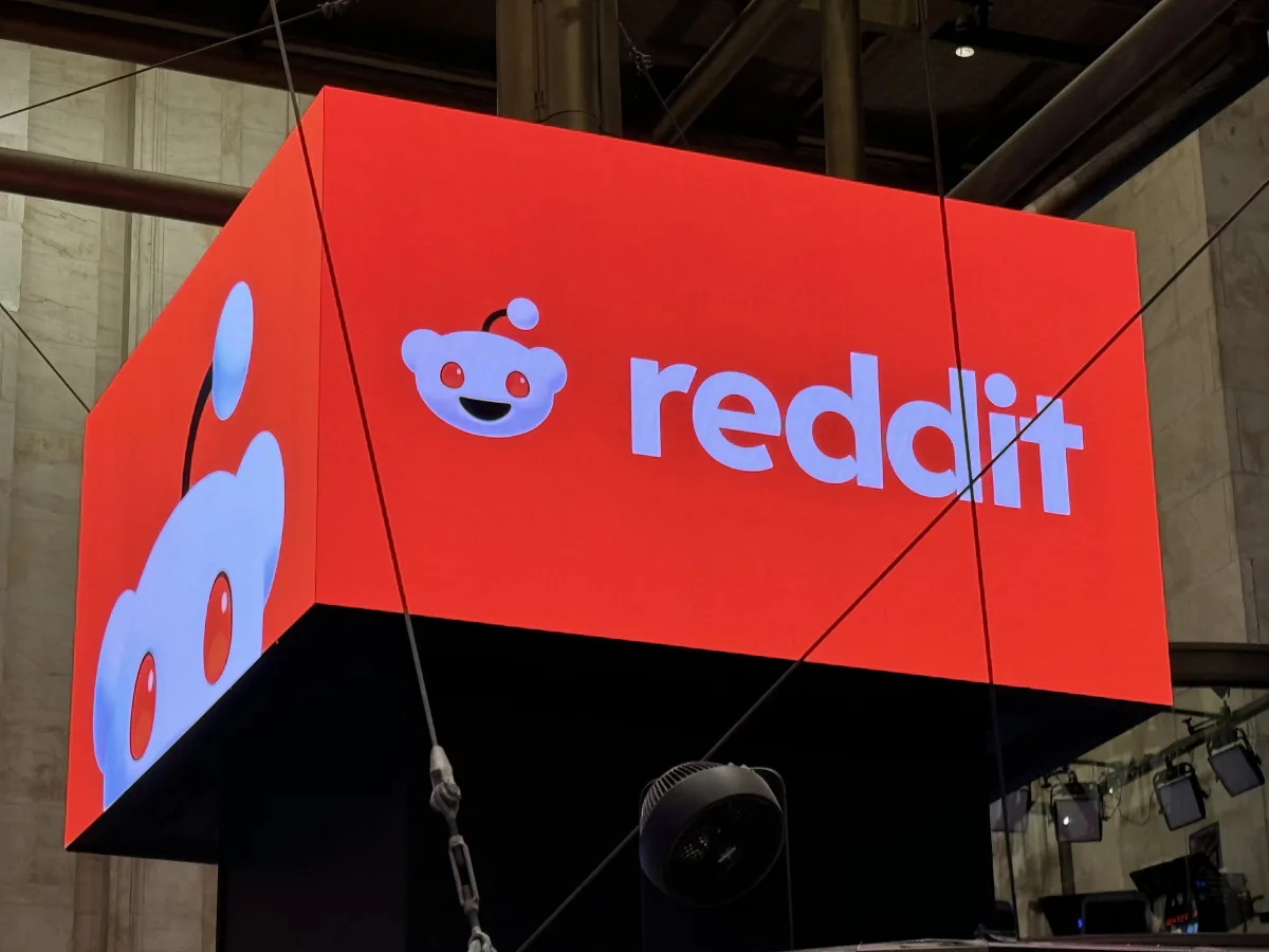 "Reddit IPO: User Engagement and Market Performance Highlights"