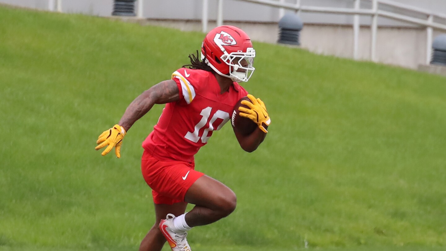 Featured image for Isiah Pacheco Bulks Up for a Strong Chiefs Season