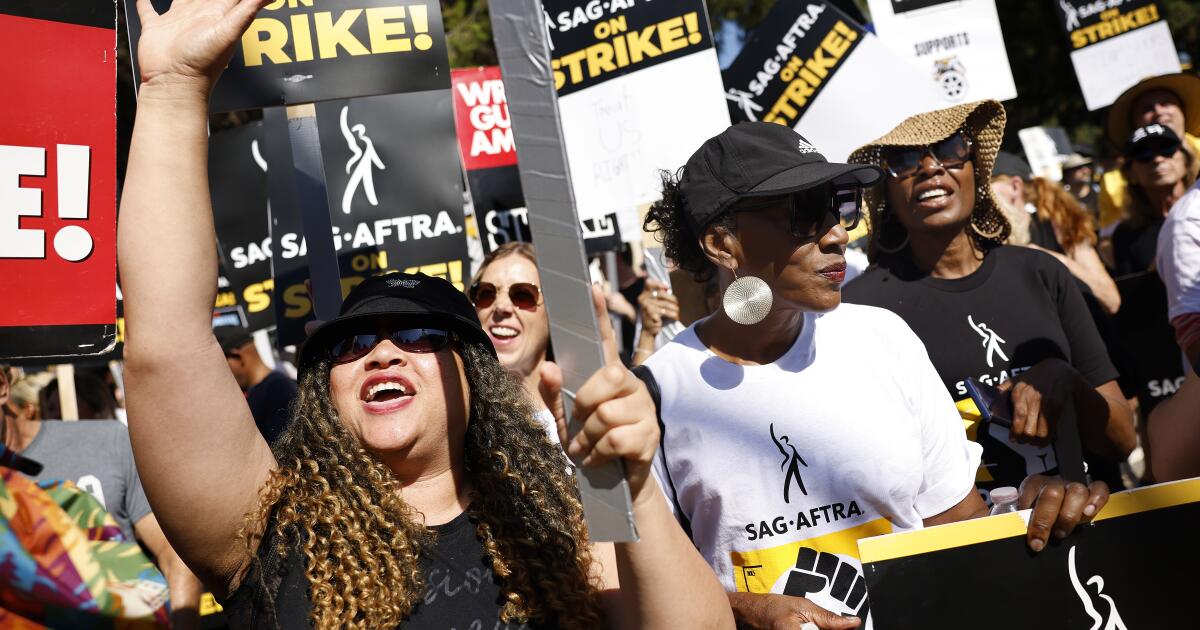 Hollywood Unions Rally for Striking Workers' Unemployment Insurance