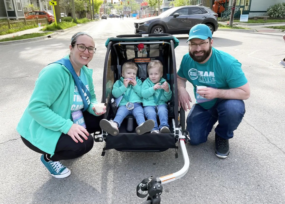 Featured image for Young Moms Share Their Ovarian Cancer Symptoms