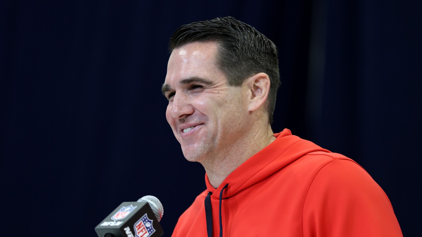 Featured image for Giants Reaffirm Commitment with Joe Schoen Despite 2023 Challenges