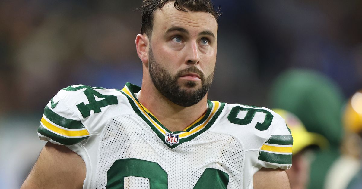 Vikings sign DL Dean Lowry.