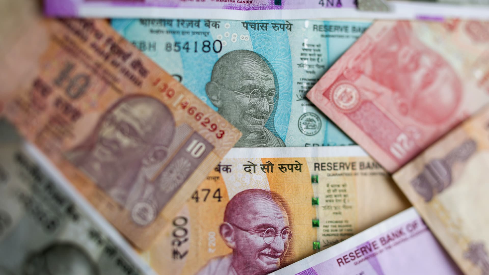 Featured image for Asian Currencies Poised to Benefit as Stocks Hit 7-Week Highs