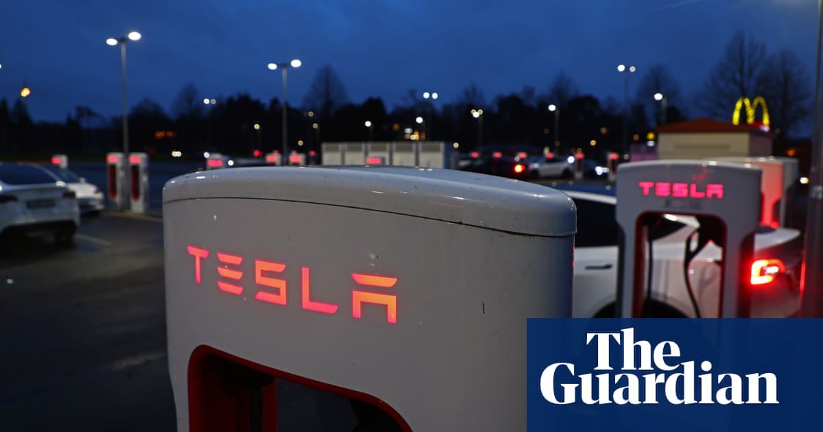 "Elon Musk Slams 'Insane' Strikes as Swedish Workers Challenge Tesla"