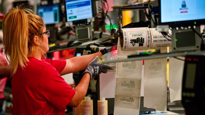 Amazon's Stock Dips Amid Mixed Earnings and Cloud Growth Concerns