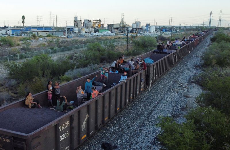 Mexican Officials Halt Border-Bound Trains, Impacting Migration Crisis and Arizona's Economy
