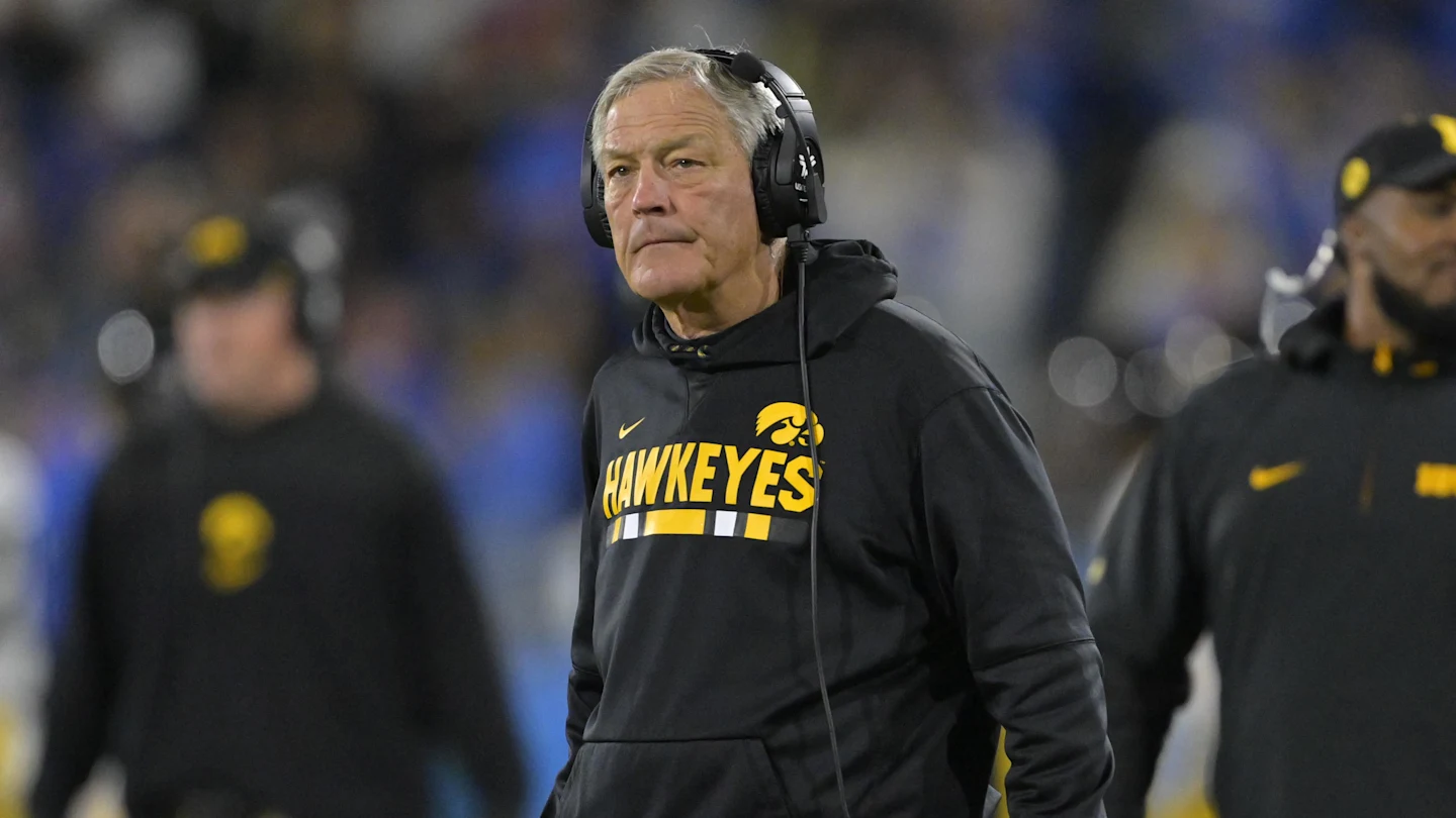 Featured image for Iowa Edges Nebraska in Black Friday Football Clash