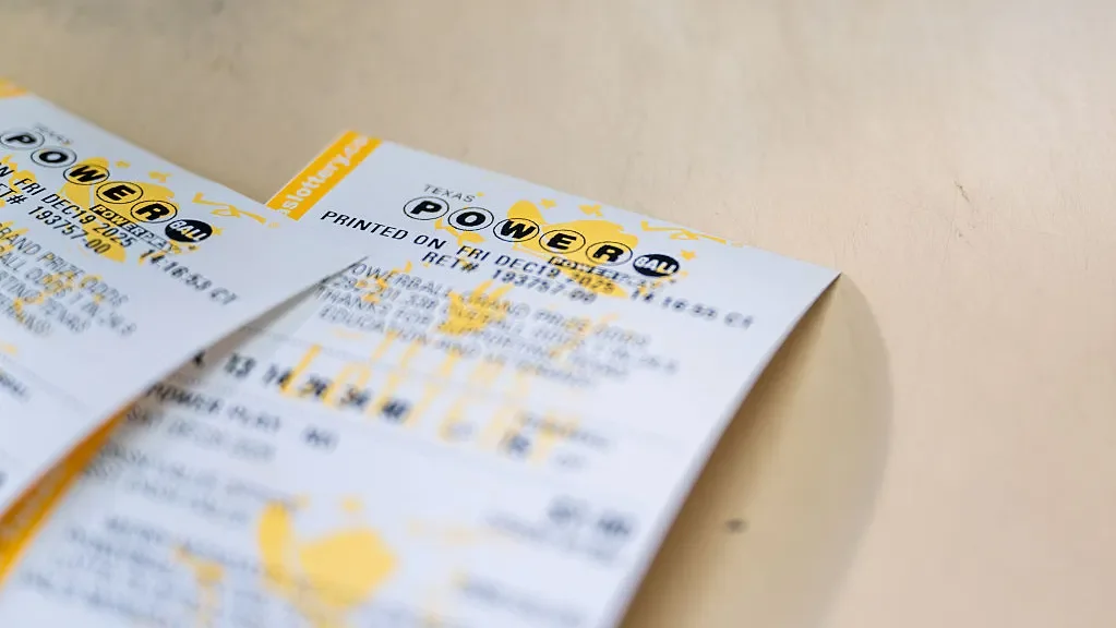 Powerball climbs to $102M ahead of Saturday drawing