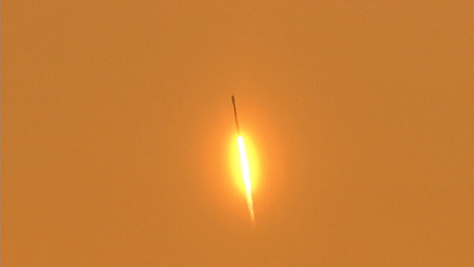 "SpaceX's Spectacular Starlink Satellite Launch Lights Up Southern California Sky"