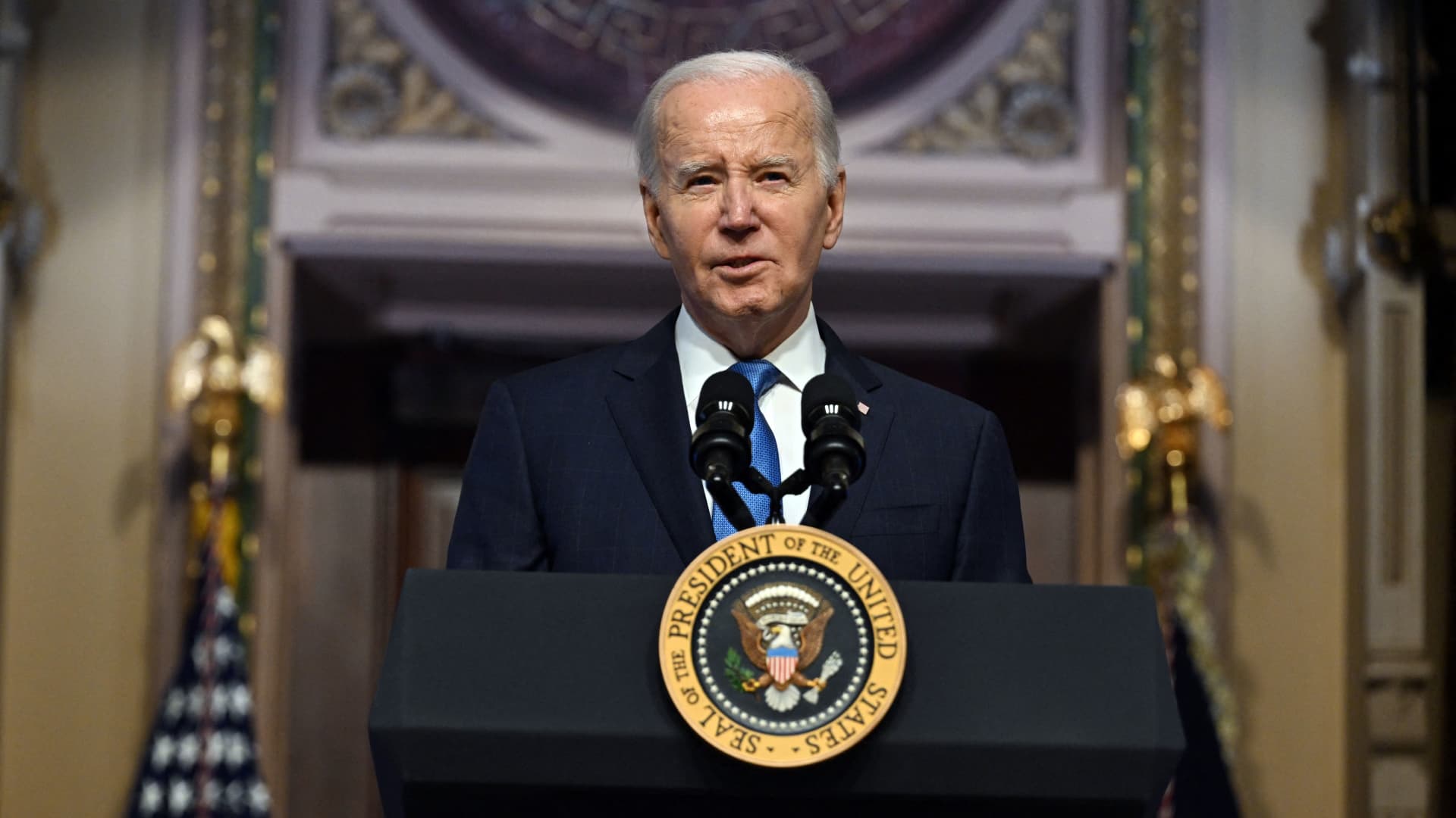 "Biden Set to Unveil Billions in Subsidies for Advanced Chips"