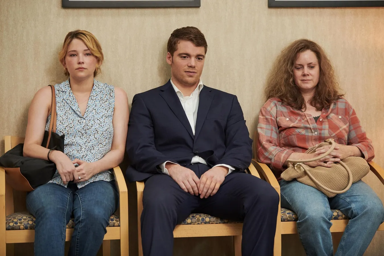 Featured image for From Memoir to Politics: JD Vance's 'Hillbilly Elegy' Journey