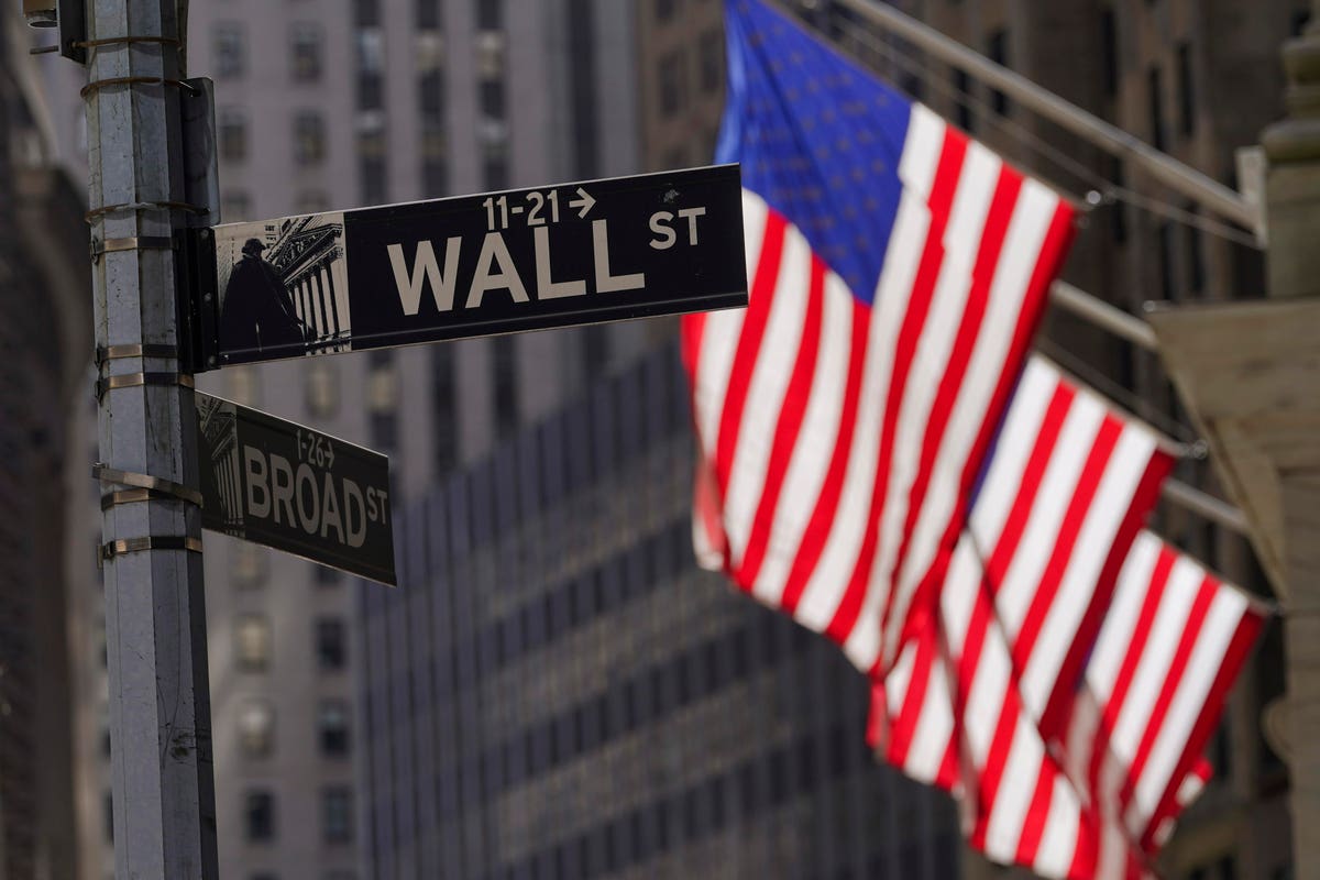 Crypto Market Surges Past $30k Amidst Potential $15 Trillion Earthquake Warning.