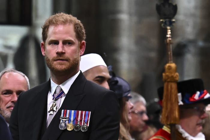 Prince Harry's Dramatic Exit from Coronation Ceremony Raises Eyebrows.