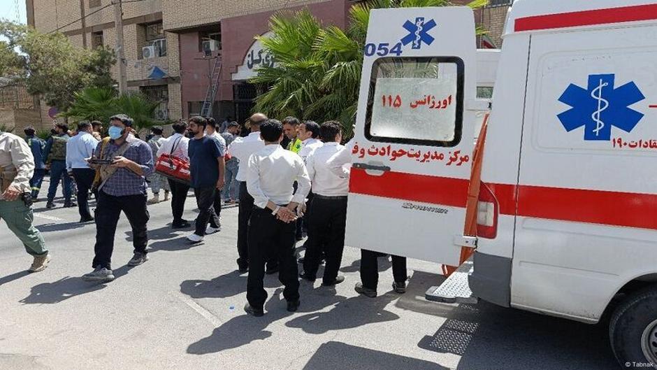 Featured image for Militant Attack on Iranian Courthouse Leaves Multiple Dead and Wounded