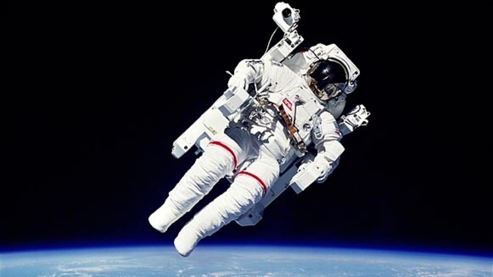 "Celebrating New Year's Day 16 Times: The Unique Experience of ISS Astronauts"