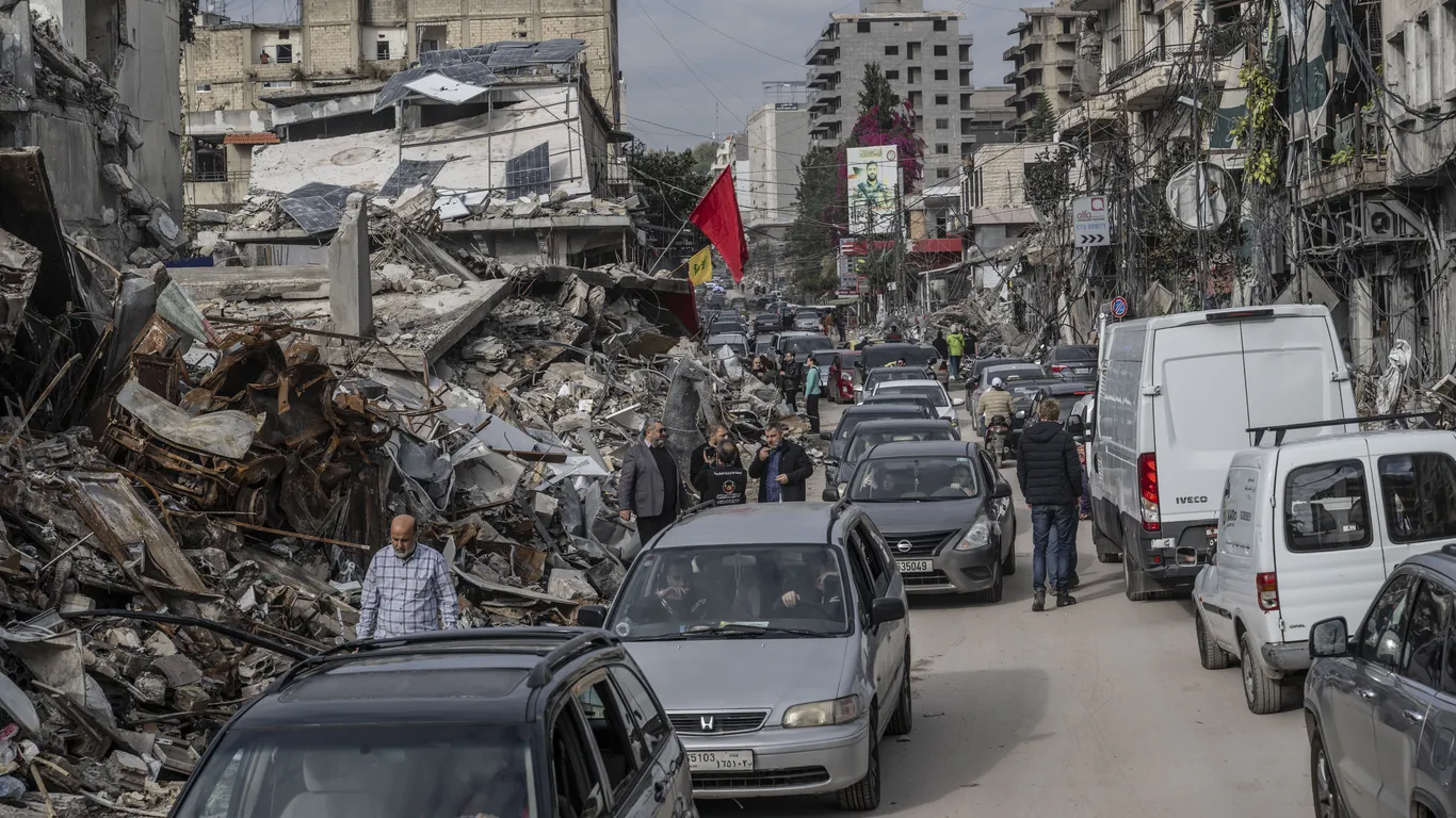 Israel Strikes Hezbollah in Lebanon Amid Ceasefire Tensions