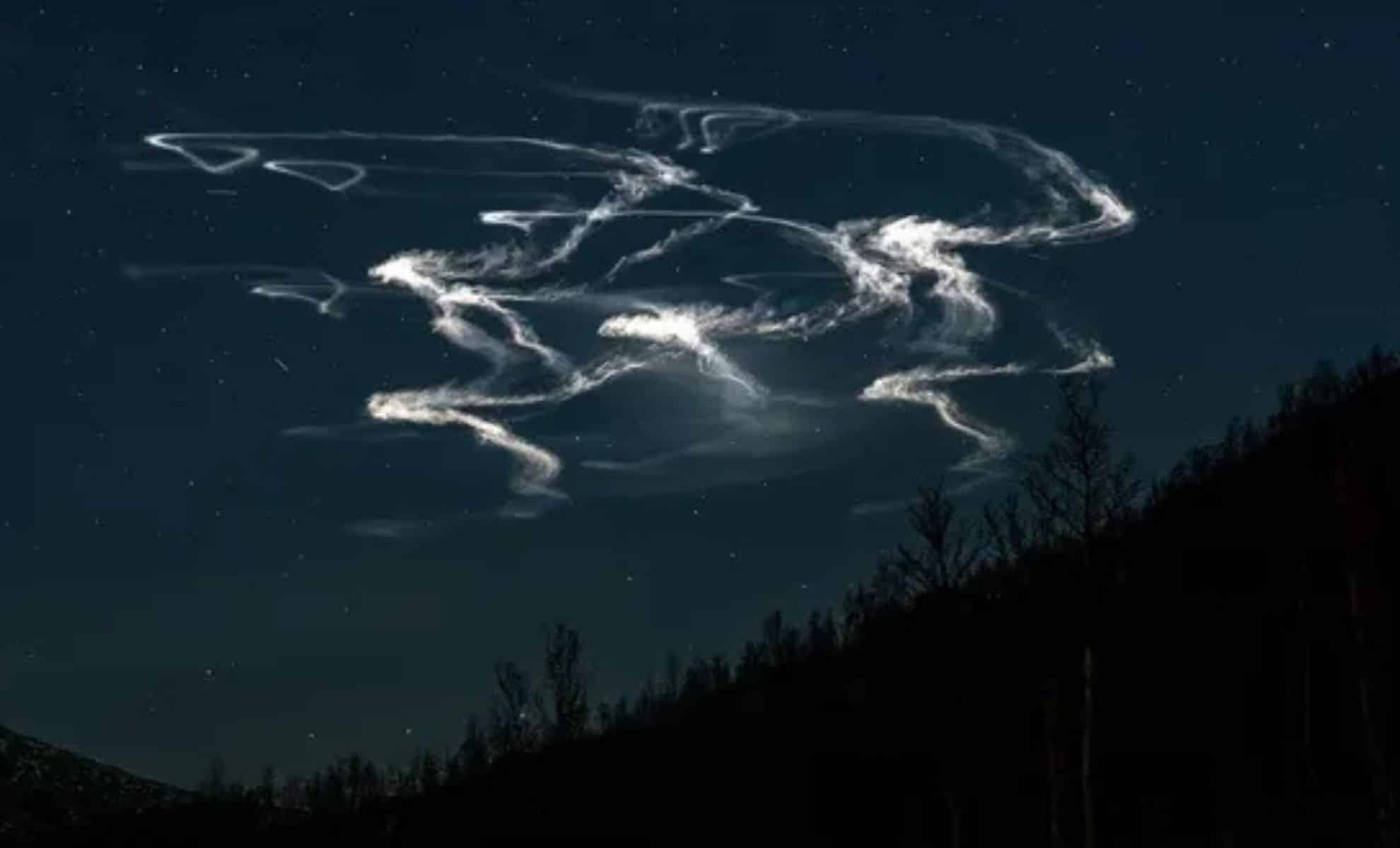 Featured image for NASA's Artificial Clouds Illuminate Norwegian Skies