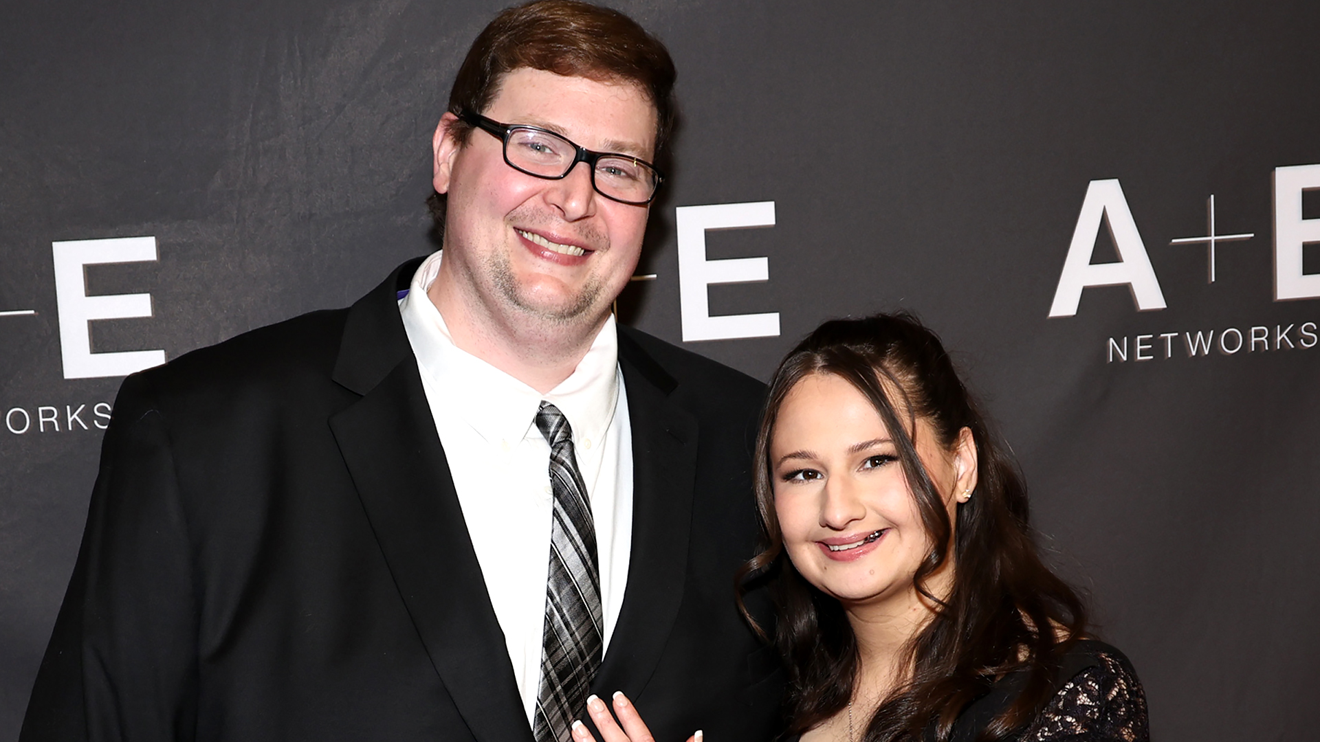 "Gypsy Rose Blanchard's Husband Sparks Pregnancy Speculation with 'Little Family' Photo"