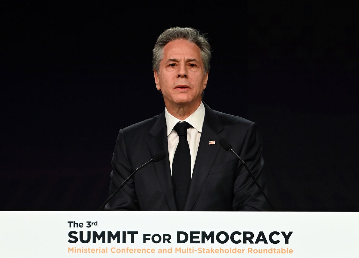 "Global Summits Highlight Threats to Democracy from False Information and AI"