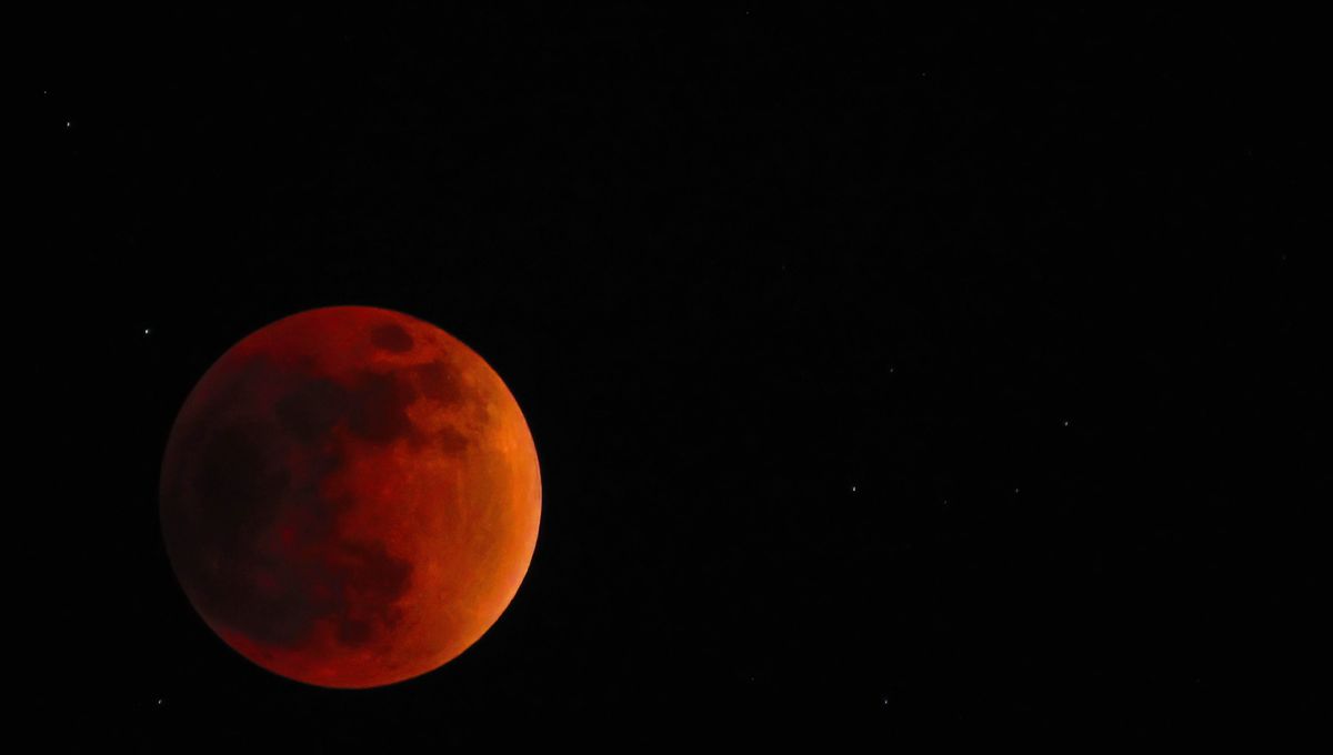 Featured image for Spectacular Blood Moon and Lunar Events to Watch in 2025