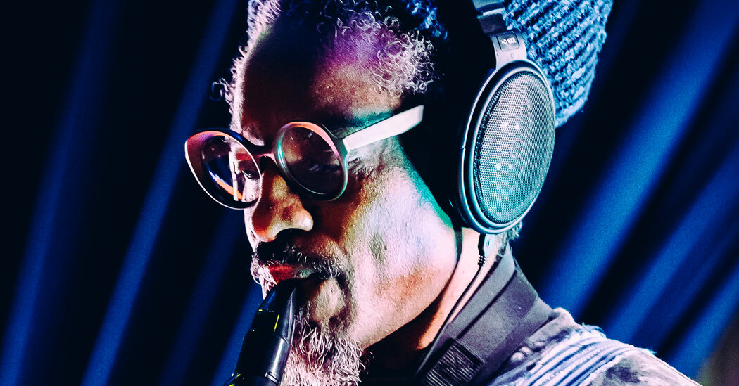 Featured image for "André 3000's 'New Blue Sun' Tour: A Flute-Filled Sensation"