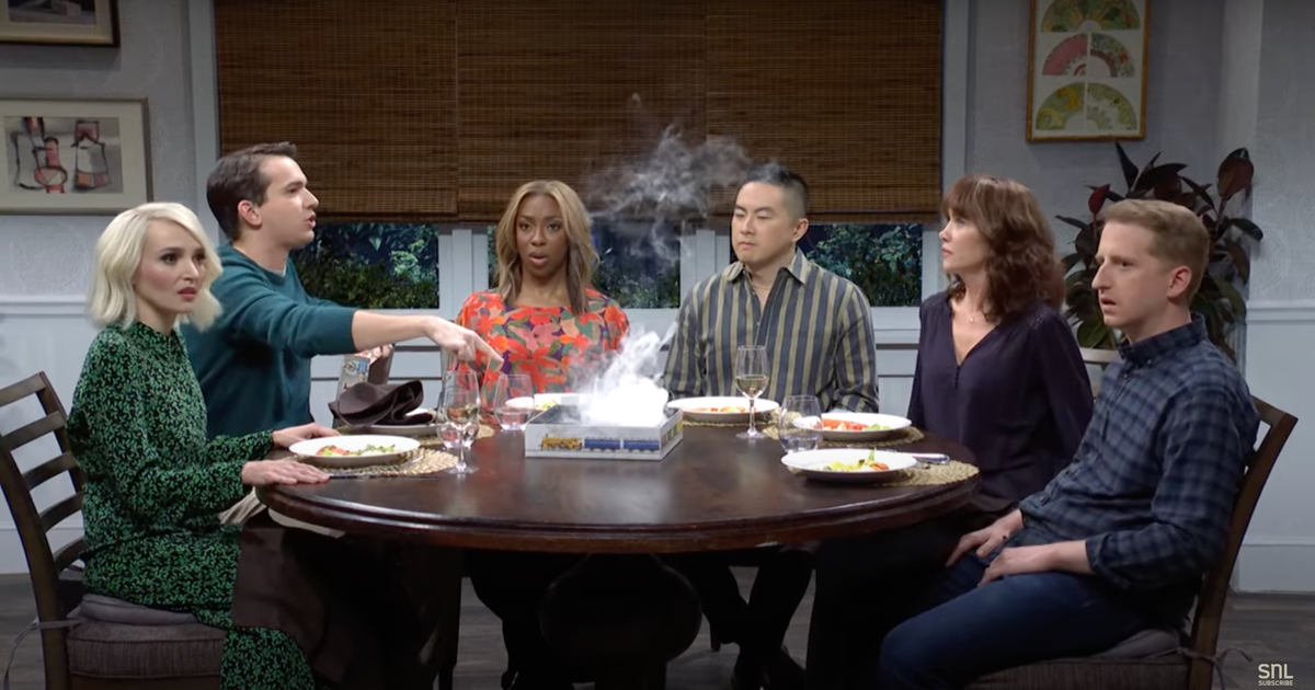 Featured image for "Kristen Wiig's Memorable 'SNL' Moments and Celebrity Collaborations"